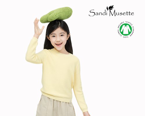 SANDI MUSETTE 童装大片 · 黄色针织毛衣